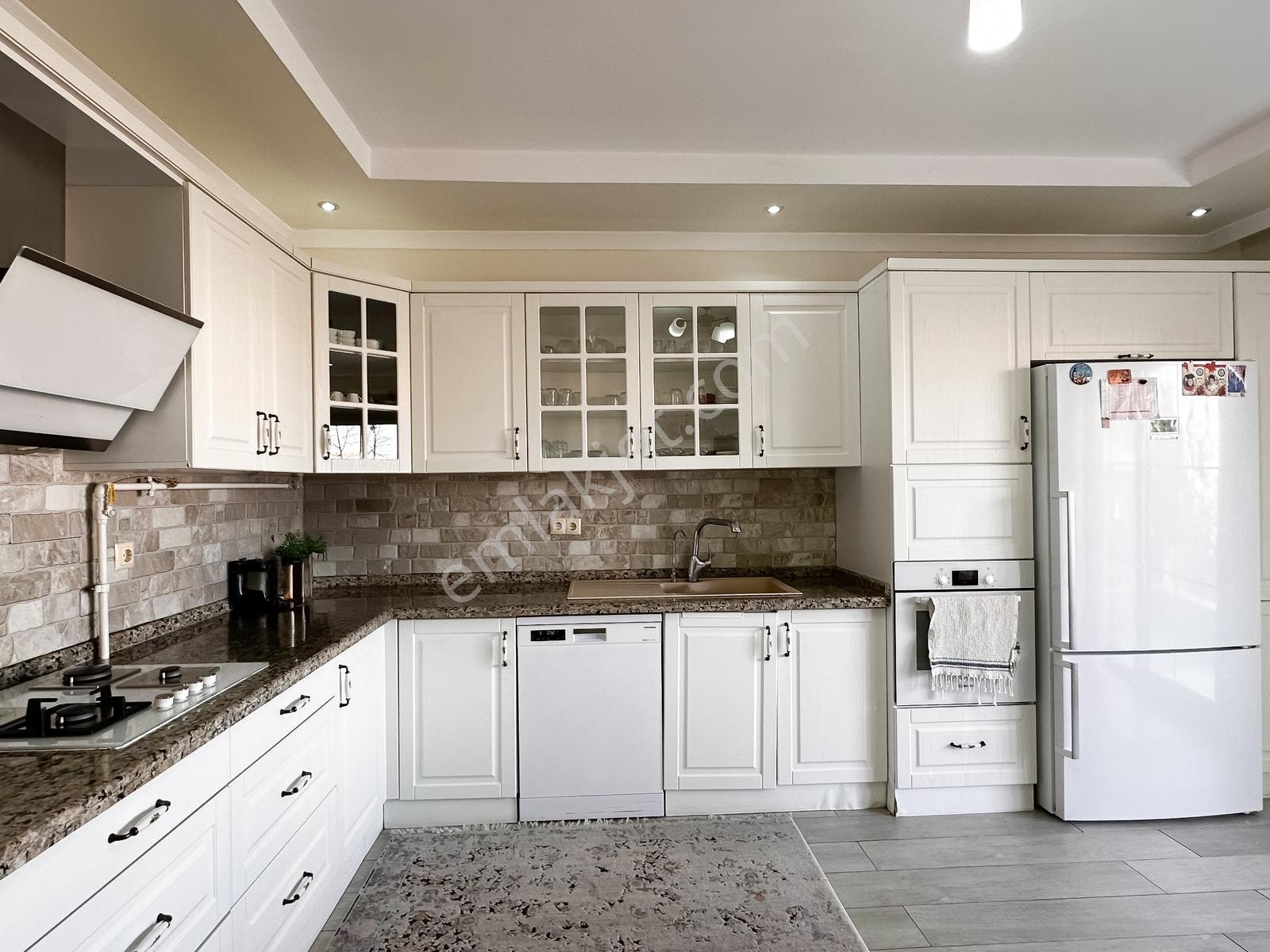 Villa Tadında, 4+2 Satılık Müstakil Ev - Görsel 8