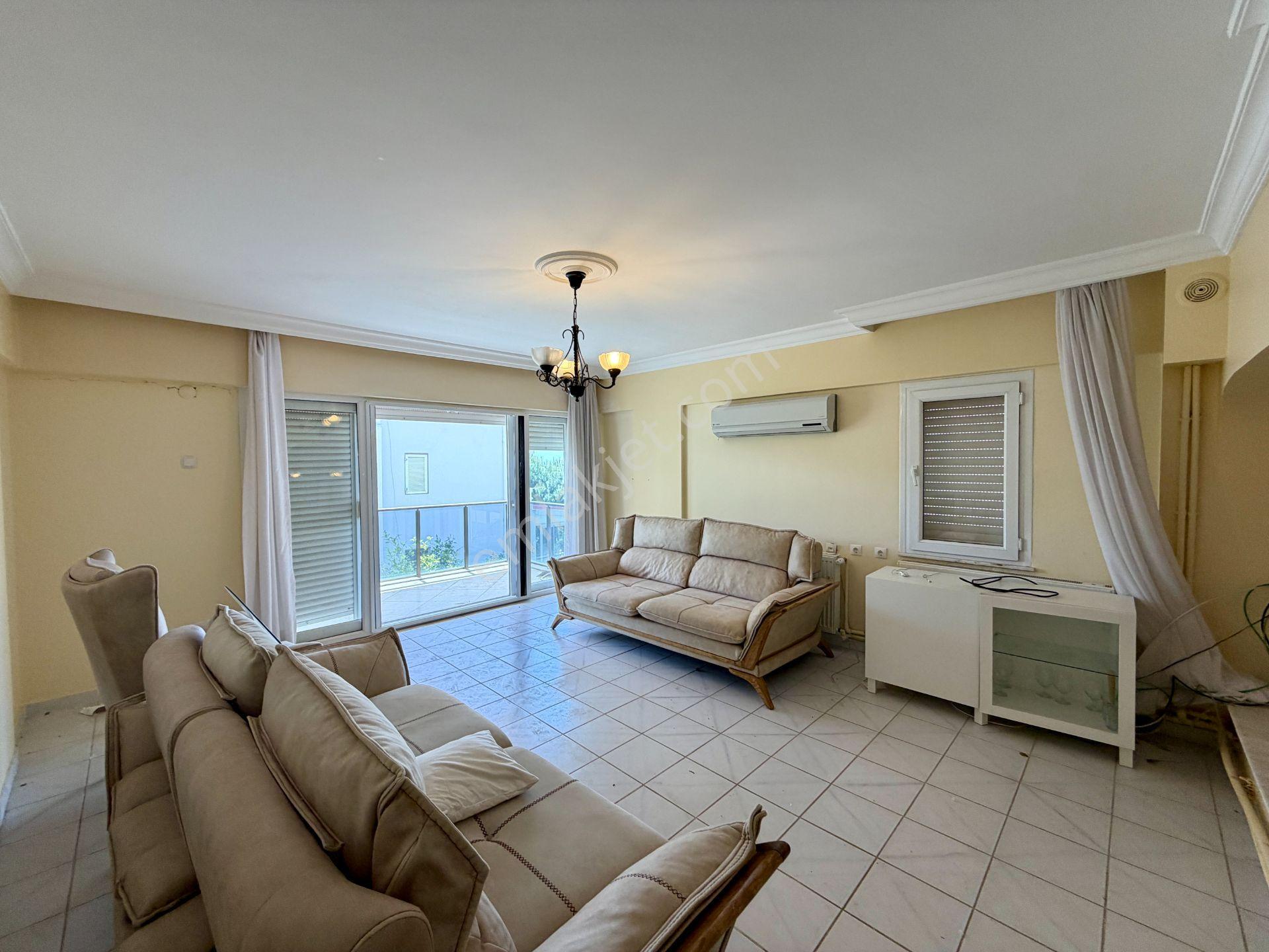 Deniz Manzaralı Yaz /kış Yaşamaya Uygun 4+1 Villa - Görsel 20