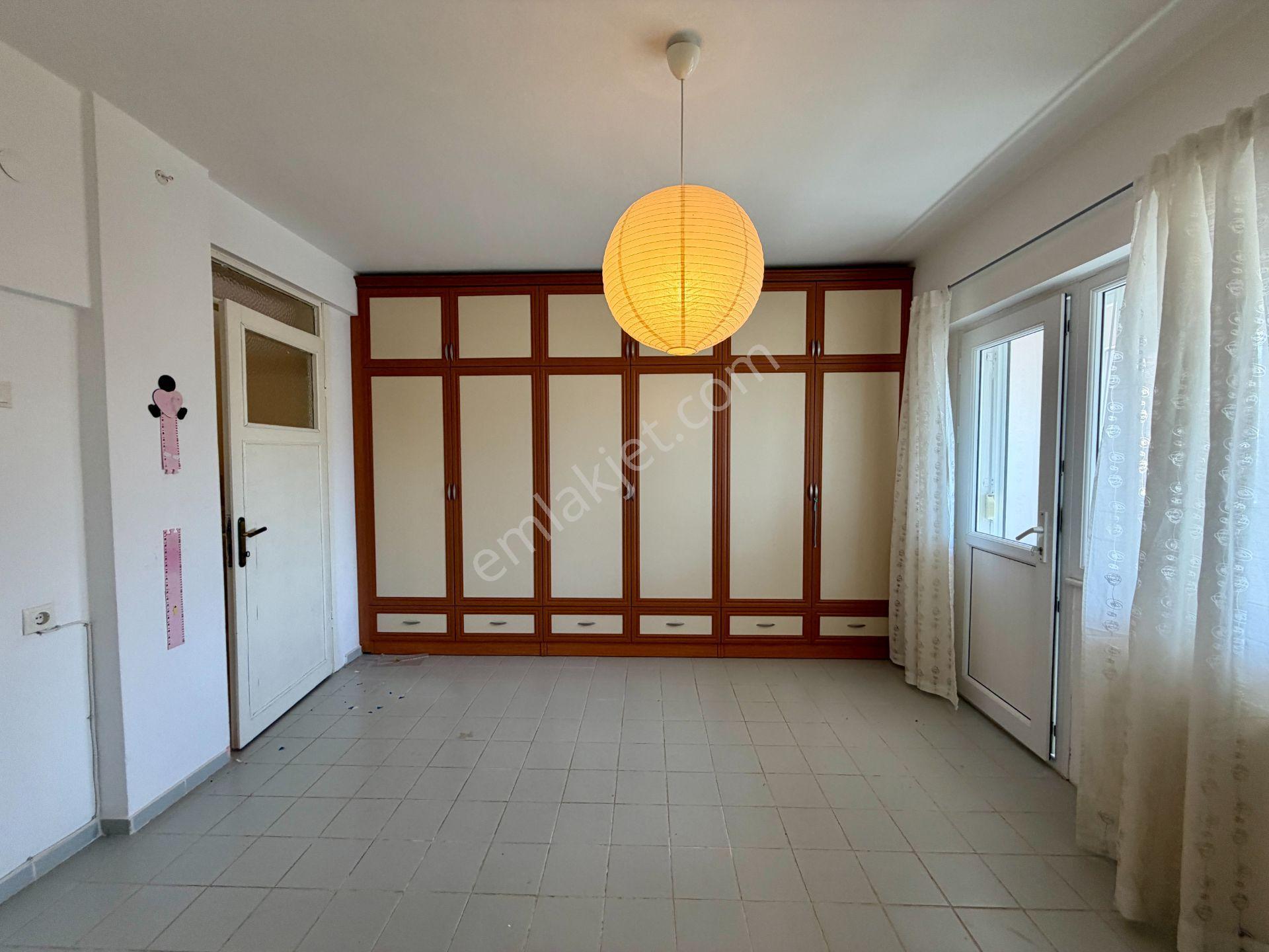 Deniz Manzaralı Yaz /kış Yaşamaya Uygun 4+1 Villa - Görsel 9
