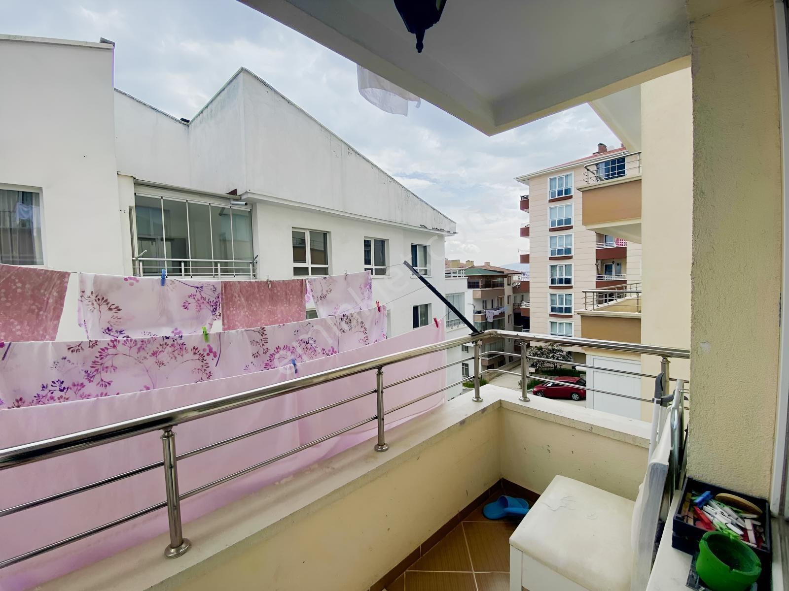 Alsancak' Da Ara Kat Masrafsız Geniş Satılık 3+1 Daire - Görsel 34