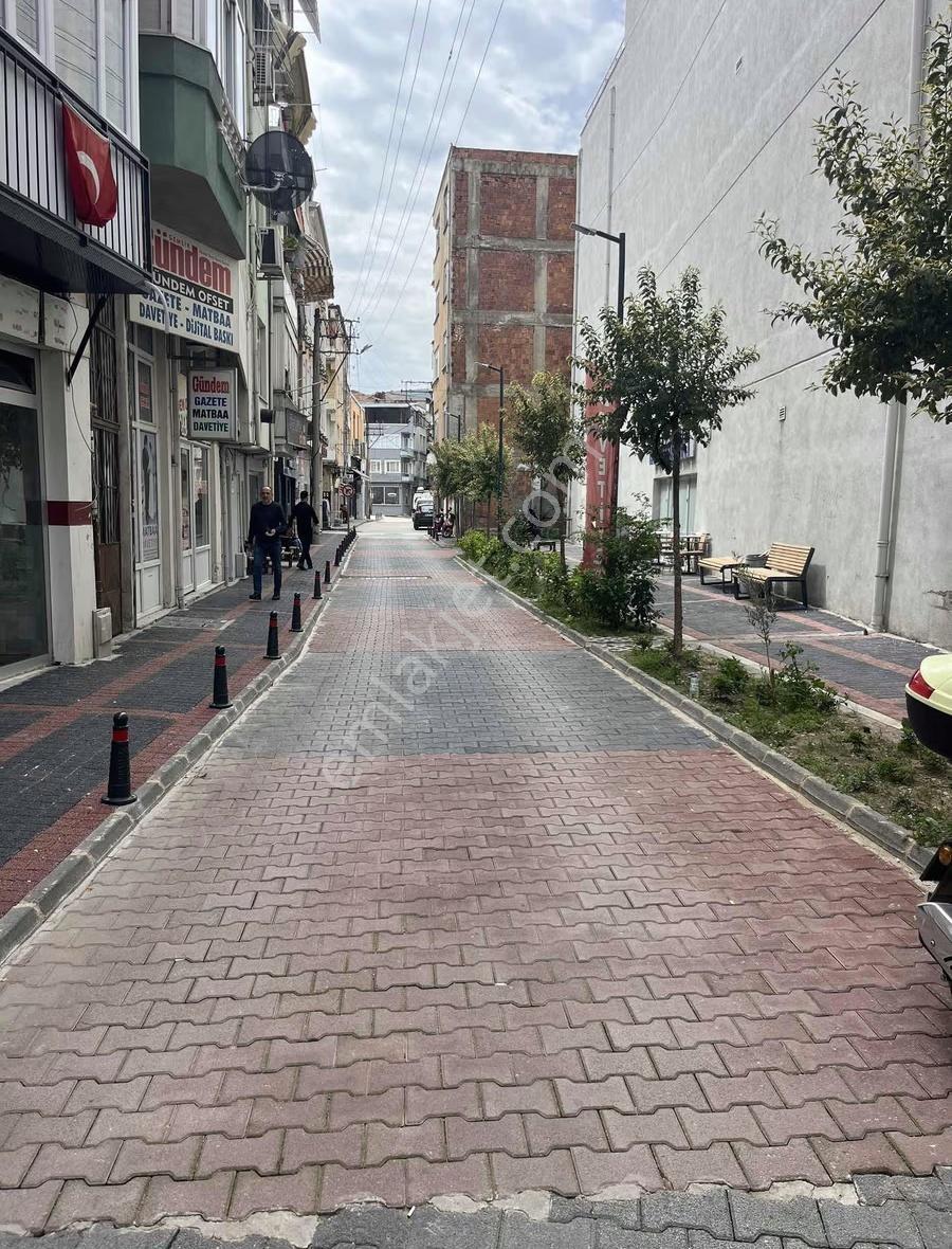 Gemlik Çarşı Meydanında Satılık Yatırımlık Eşyalı Daire - Görsel 7