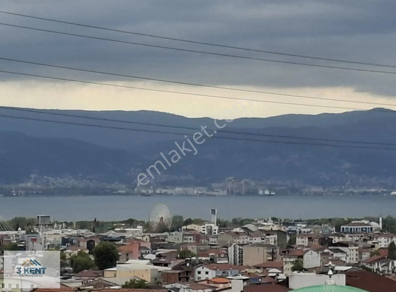 3 Kent'den İzmit Deniz Manzaralı Leb-iderya 3+1 Satılık Dubleks