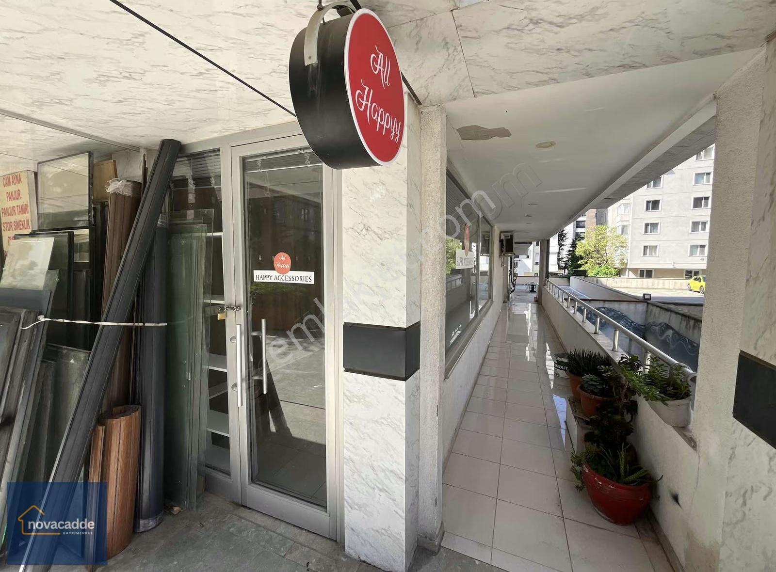 Kadıköy Bostancı'da İskanlı, Klimalı, Masrafsız Kiralık Dükkan