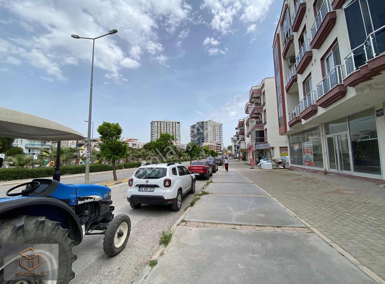 Menemen Uğurmumcu Gaffar Okan Caddesinde Satılık Dükkanlar