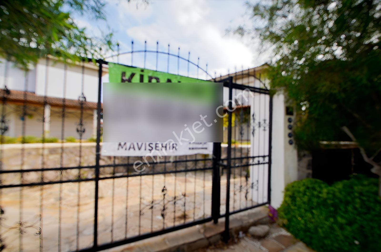 Çeşme Ardıç'ta Sezonluk Kiralık Havuzlu Sitede 3+1 Villa - Görsel 15