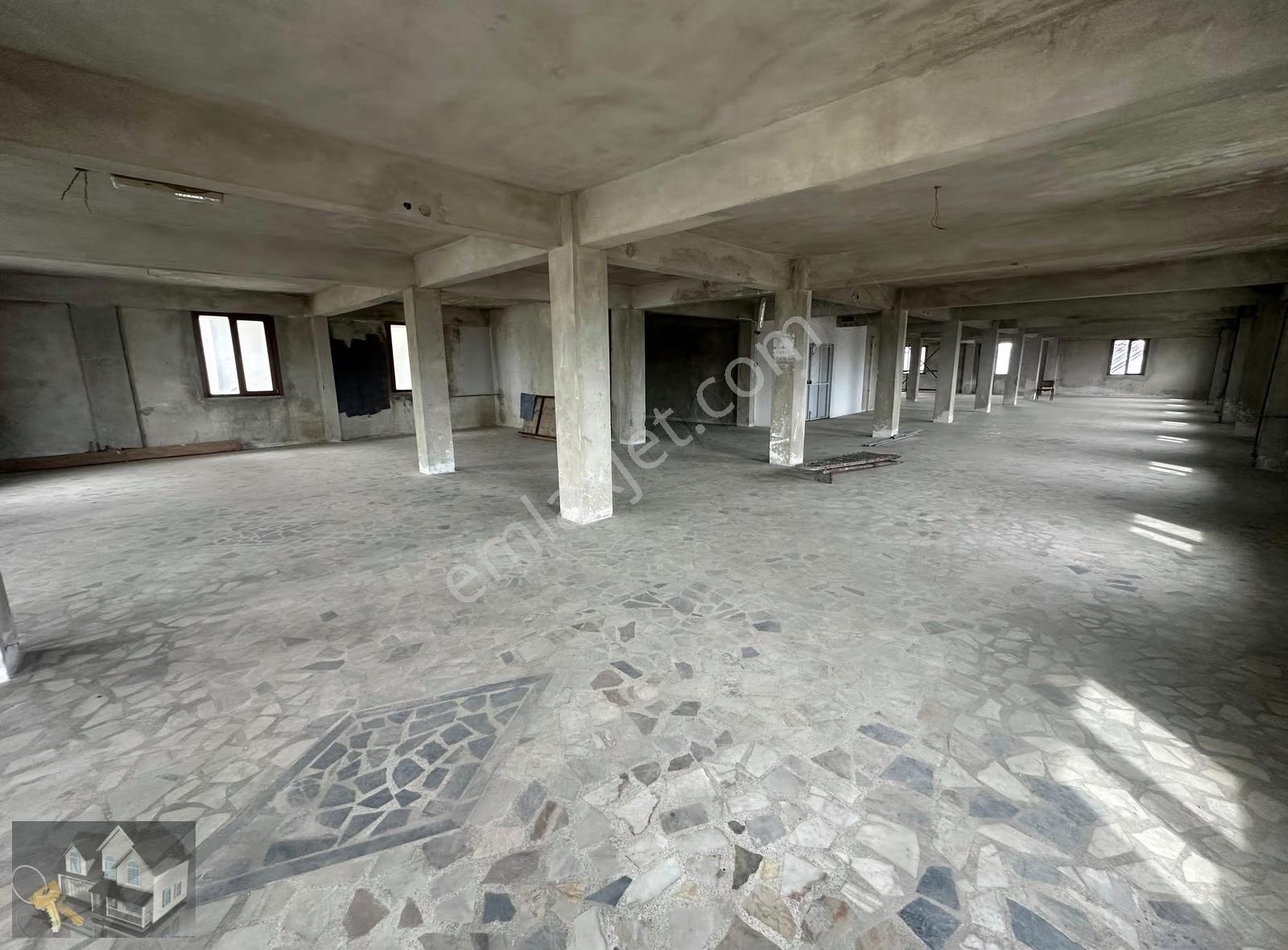 Sancaktepe Samandıra Merkezde 500 M2 Komple Kiralık Kat - Görsel 4