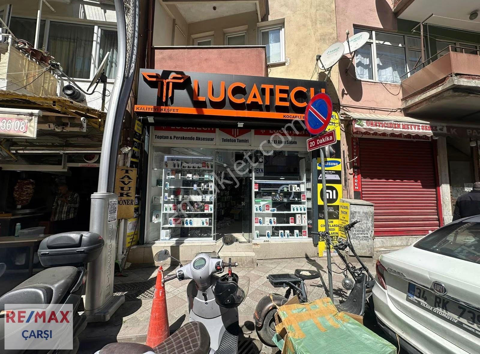 İzmit Merkezde Devren Cep Telefonu Aksesuar Dükkanı