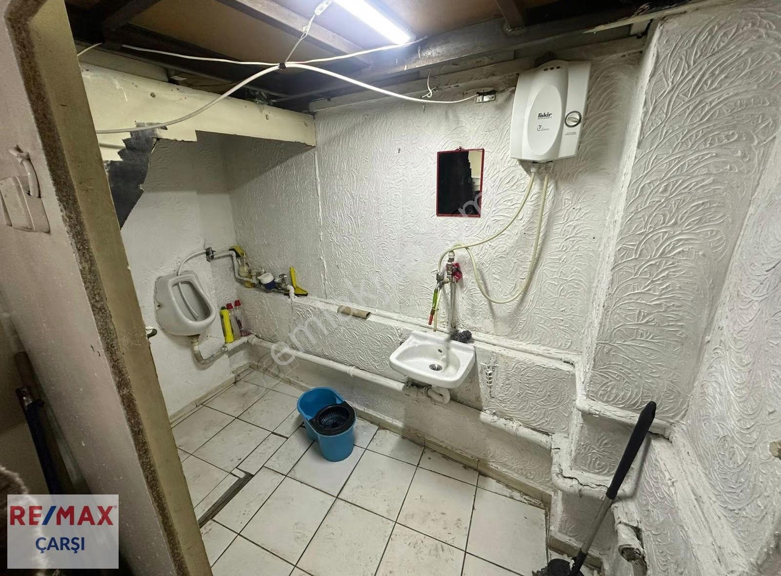 İzmit Merkezde Devren Cep Telefonu Aksesuar Dükkanı - Görsel 9