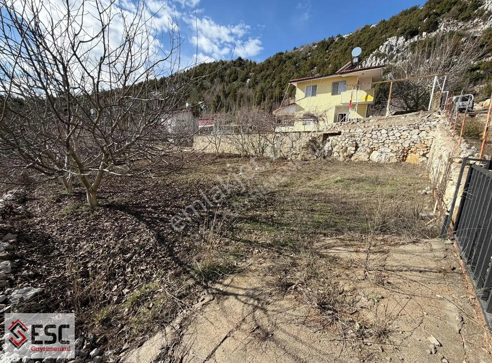 Esc'den Göznenin En Güzel Mevkisinde 507m2 Villalık Arsa Esc2368