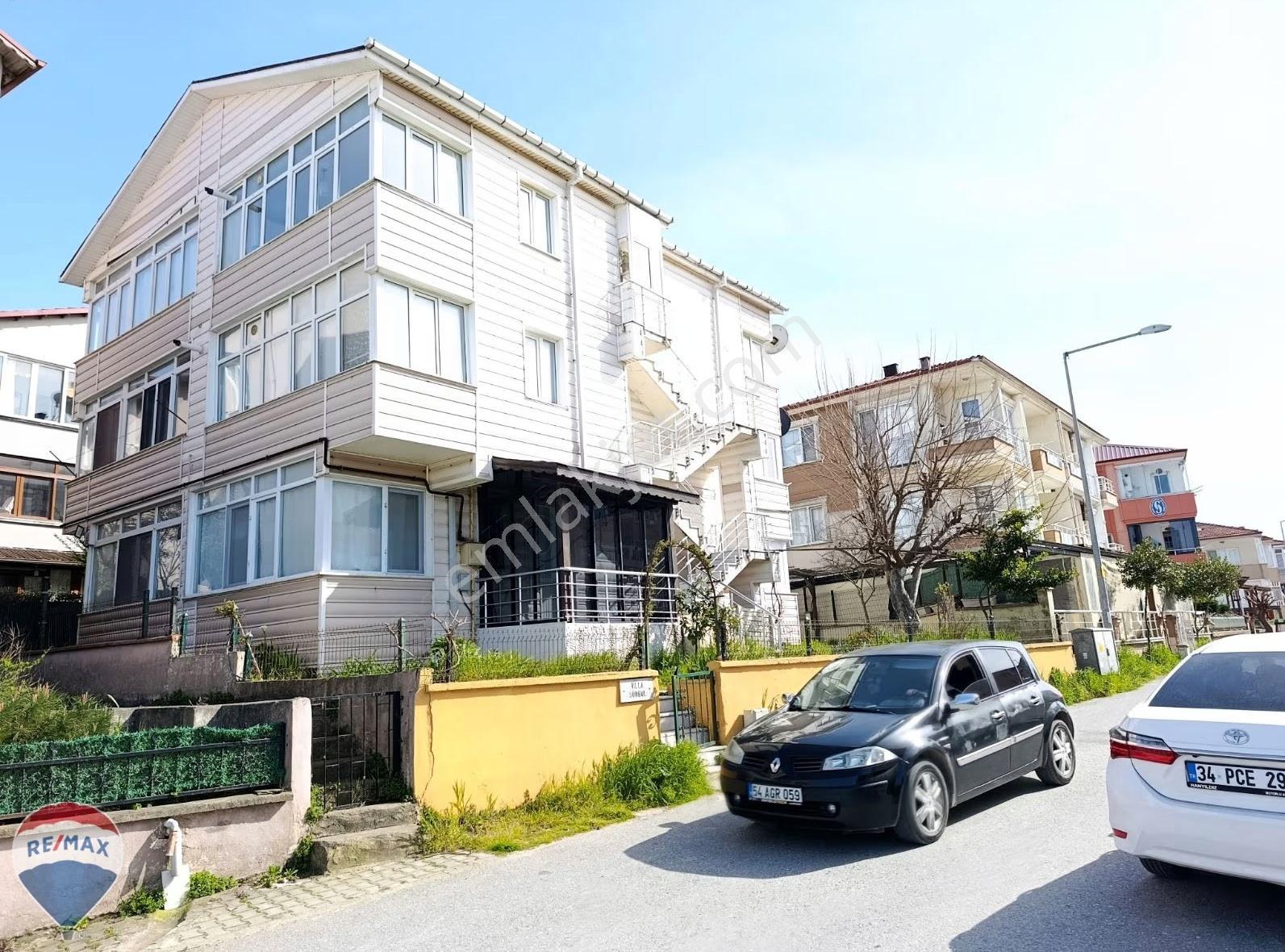 Re/max Mavi'den Deniz Manzaralı Mutfak Ayrı 3+1 Bahçeli Dubleks - Görsel 21