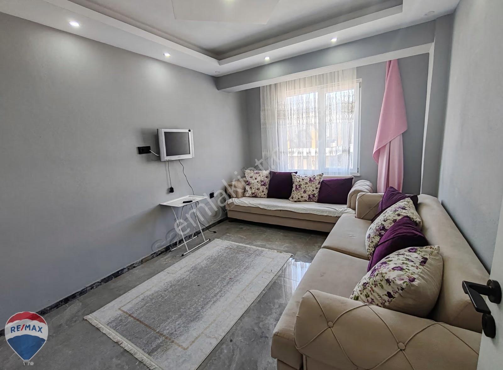 Re/max Mavi'den Müstakil Bahceli Havuzlu Mut. Ayrı Köşe Villa - Görsel 12