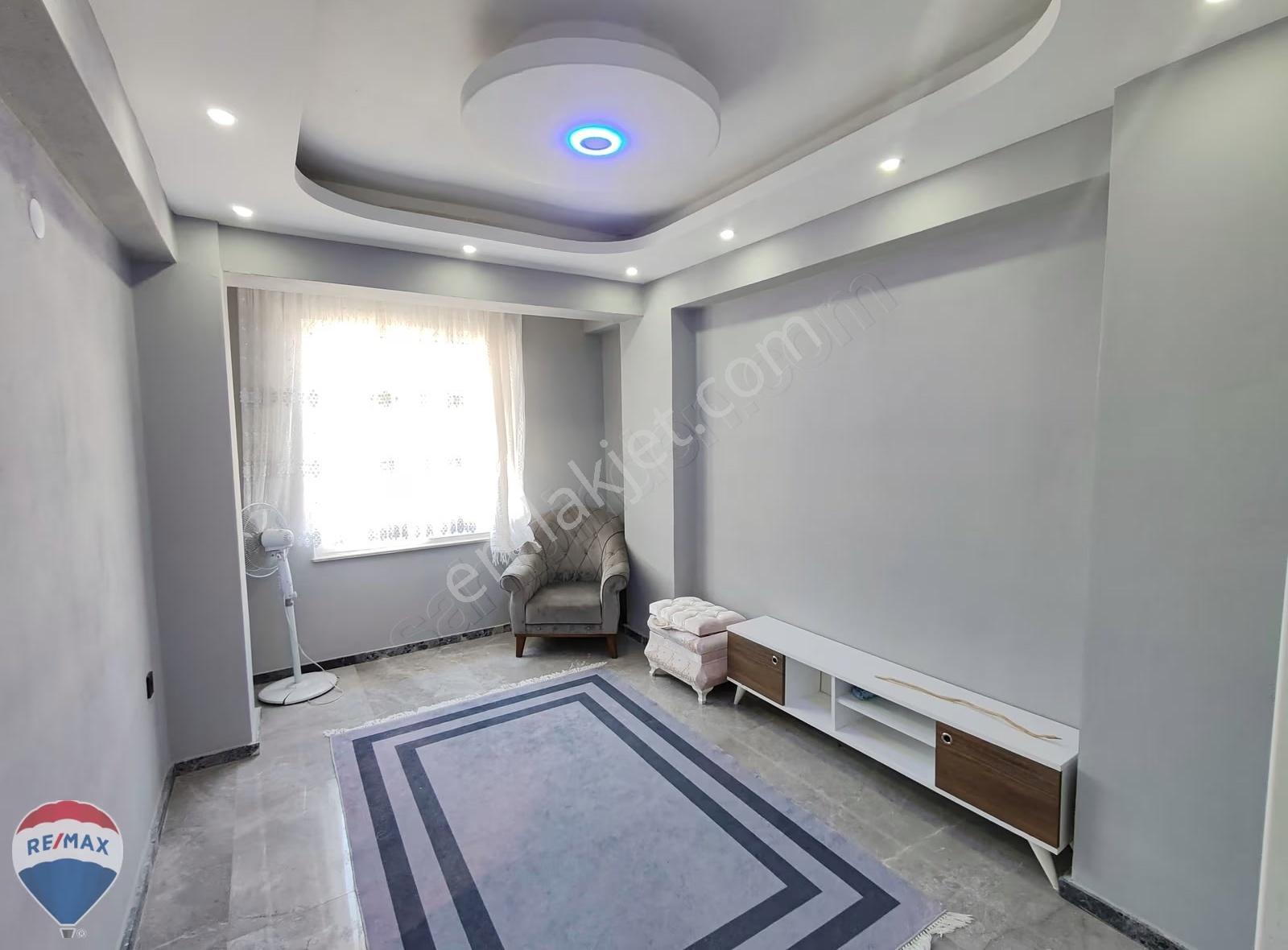 Re/max Mavi'den Müstakil Bahceli Havuzlu Mut. Ayrı Köşe Villa - Görsel 19
