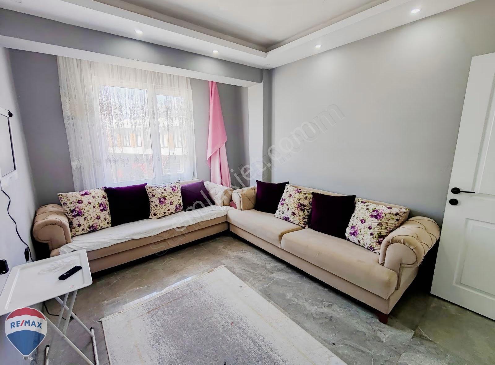 Re/max Mavi'den Müstakil Bahceli Havuzlu Mut. Ayrı Köşe Villa - Görsel 11