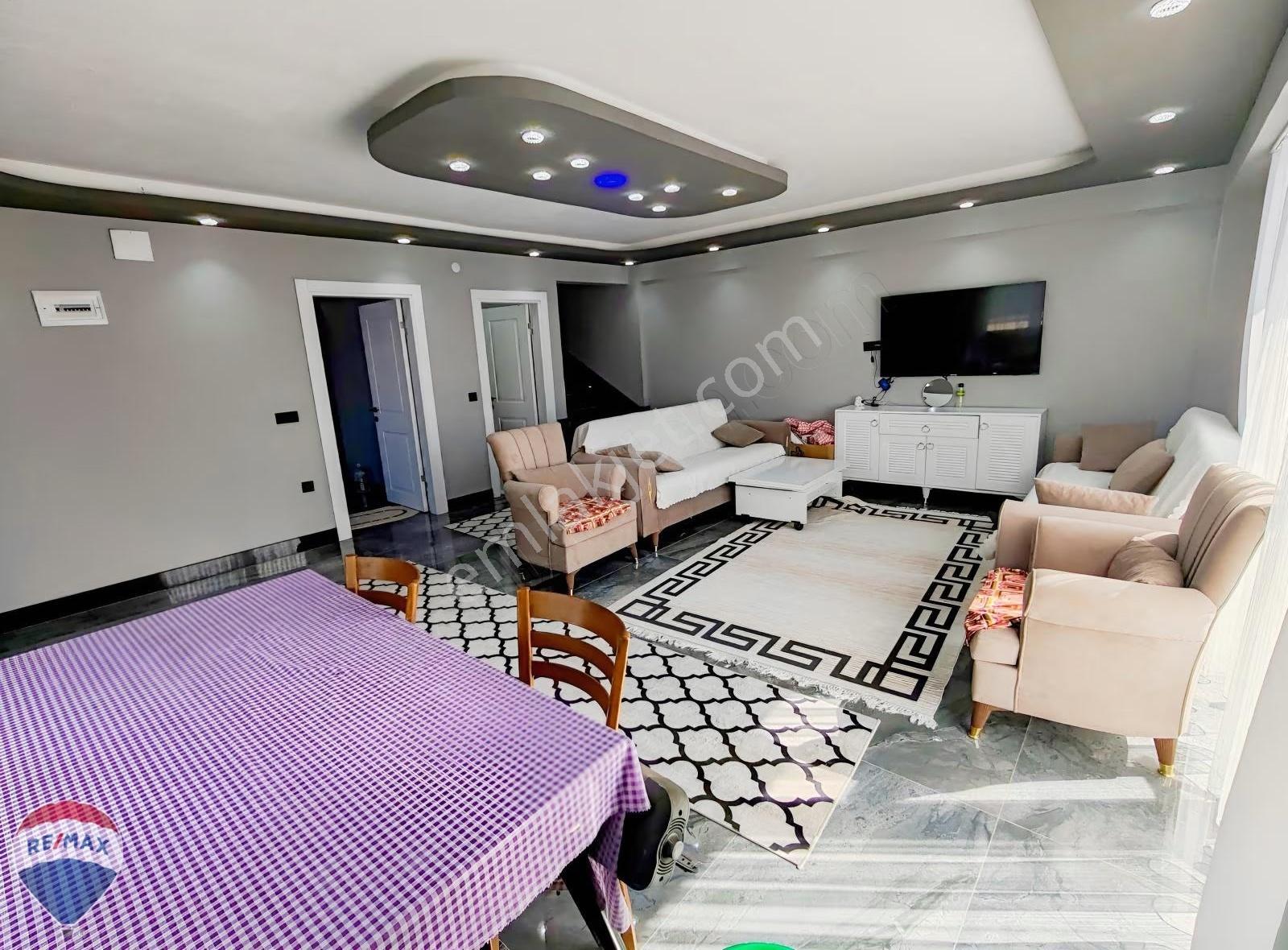 Re/max Mavi'den Müstakil Bahceli Havuzlu Mut. Ayrı Köşe Villa - Görsel 31