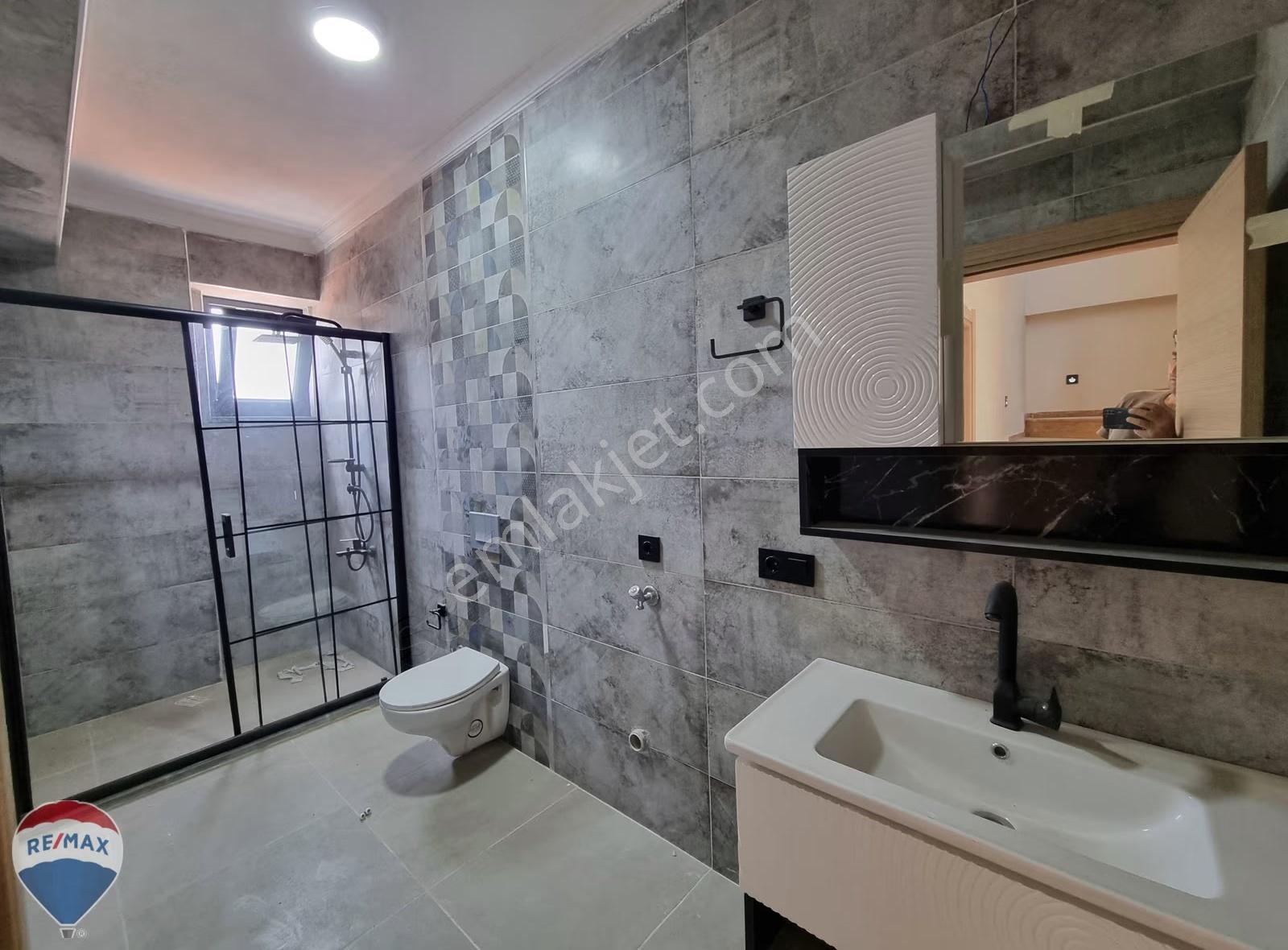 Deniz Manzaralı Havuzlu Teraslı Müstakil Tripleks Sıfır Villa - Görsel 23