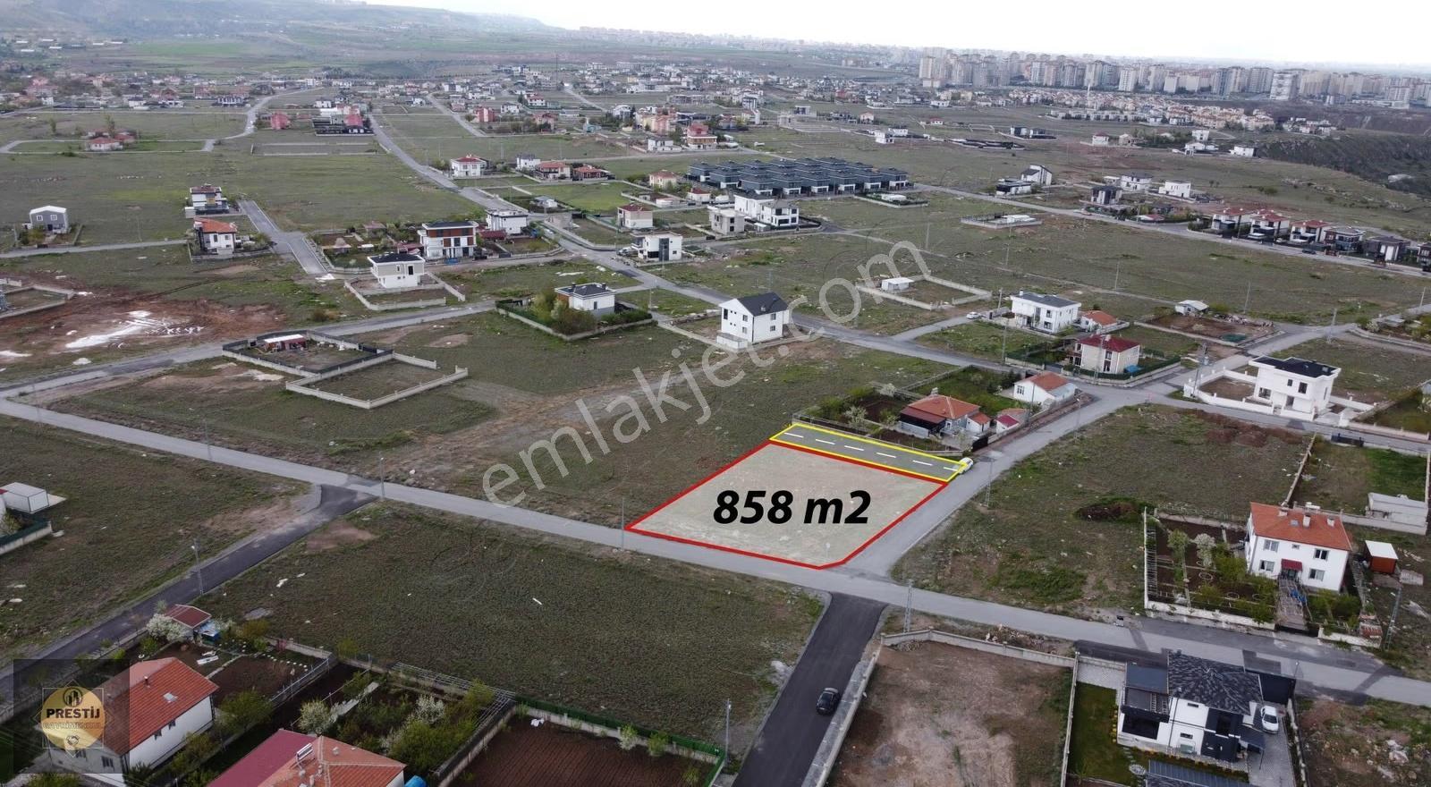 2 Ayrı Villa Yapımına Uygun 858 M2 Üç Cephesi Yol Temiz Parsel !