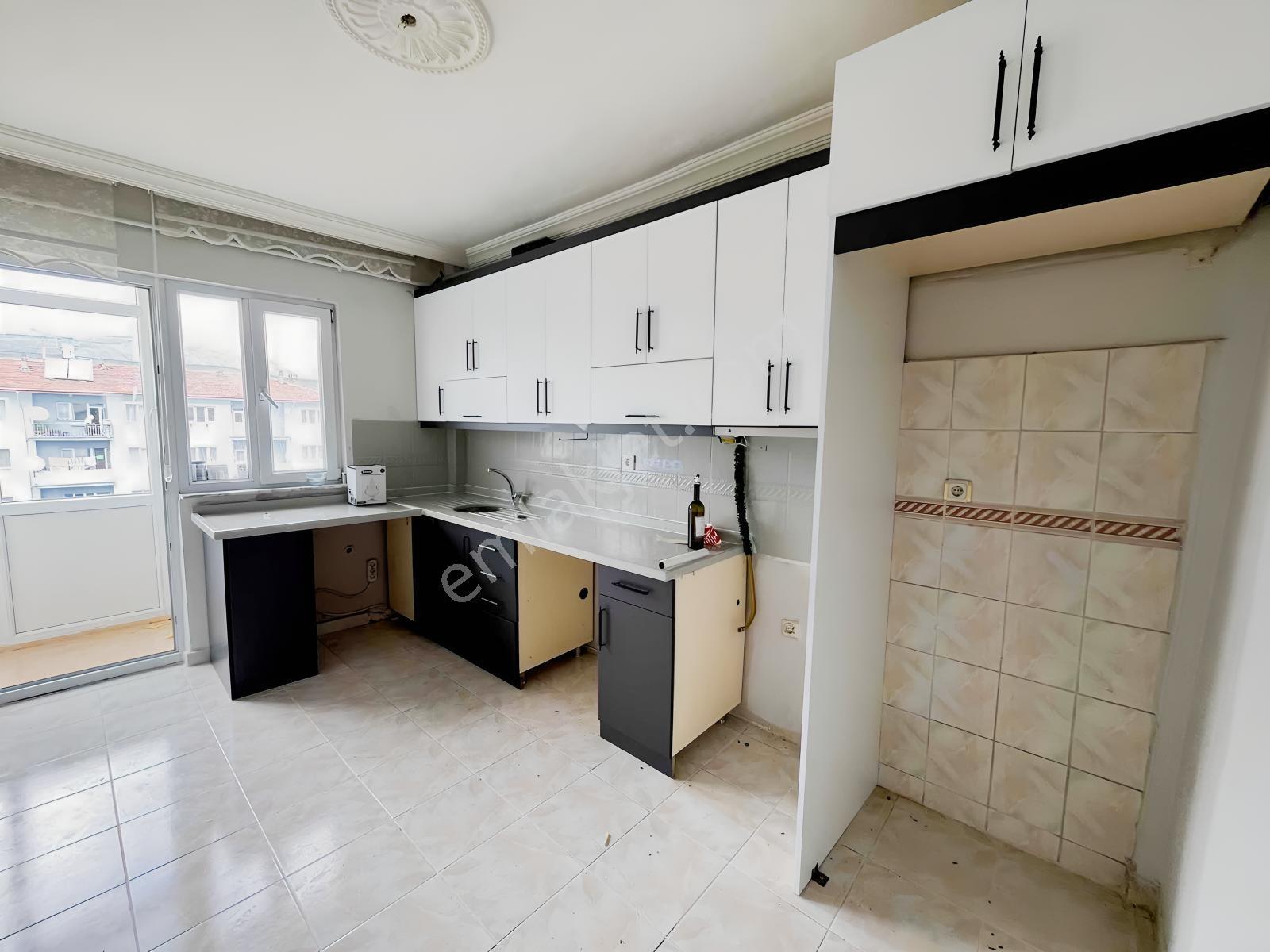 Remax Dem'den Akşemsettin Mahallesinde Kiralık 2+1 Daire - Görsel 6