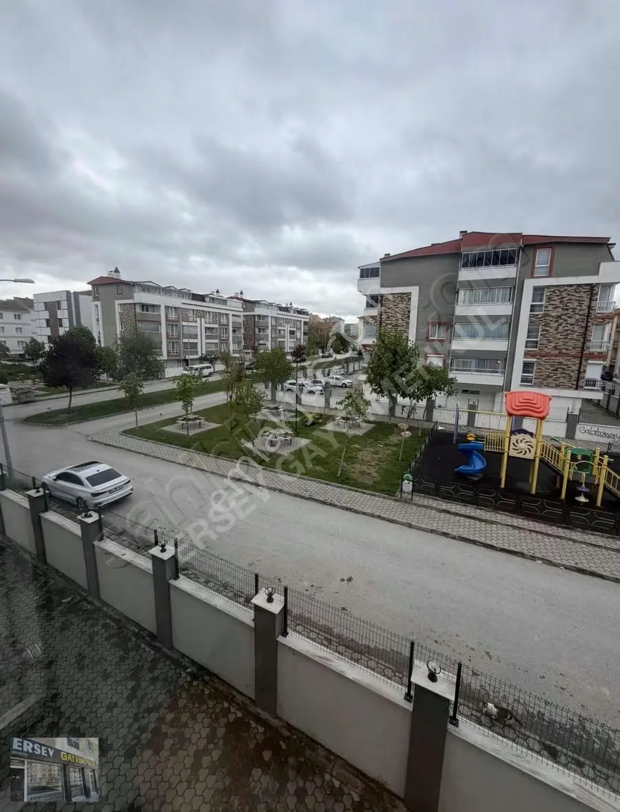 Şırıntepe Mahallesı Park Şehir'de Site İçi Kıralık 3+1