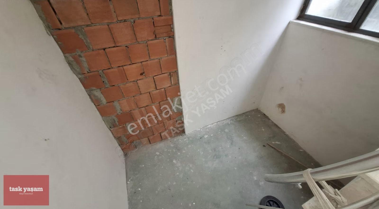 Tuzla Askeri Yol Cadde Üzeri Her Türlü İşe Uygun Satılık Dükkan - Görsel 2