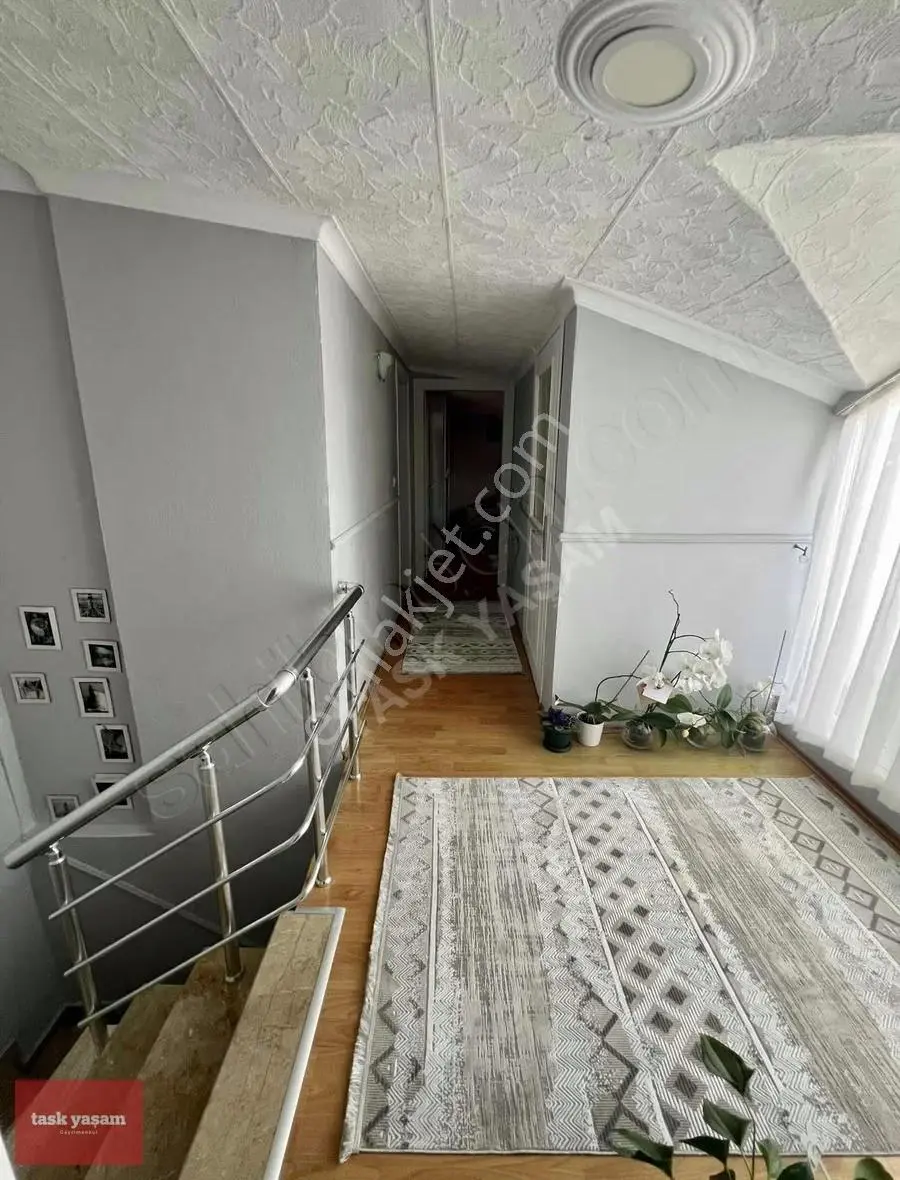 Küçük Piyalede Kullanışlı Masrafsız 3+2 Satılık Dublex Daire - Görsel 2