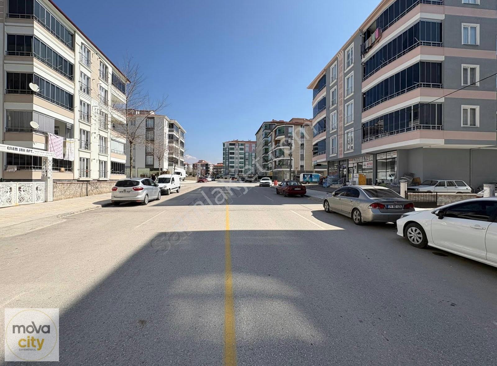 Osmancık Yolu Özgür Evler Civarında Uygun Fiyatlı Satılık Dükkan - Görsel 11