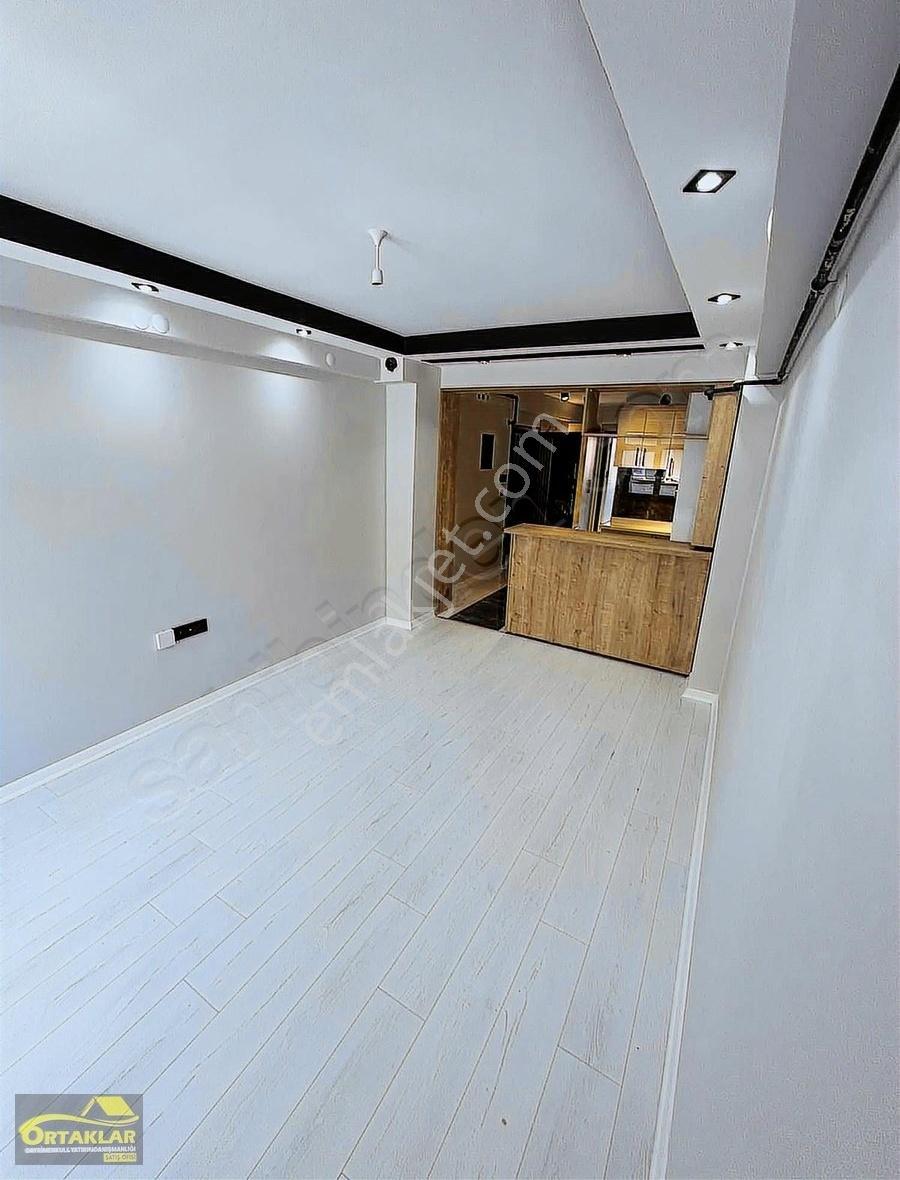 1.kat Salı Pazarı Yakını Kiralık Lüks 1+1 - Görsel 22