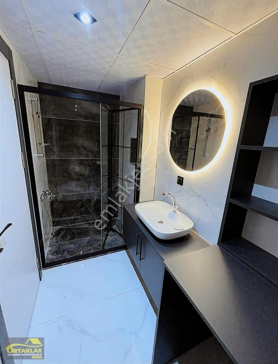 1.kat Salı Pazarı Yakını Kiralık Lüks 1+1 - Görsel 15