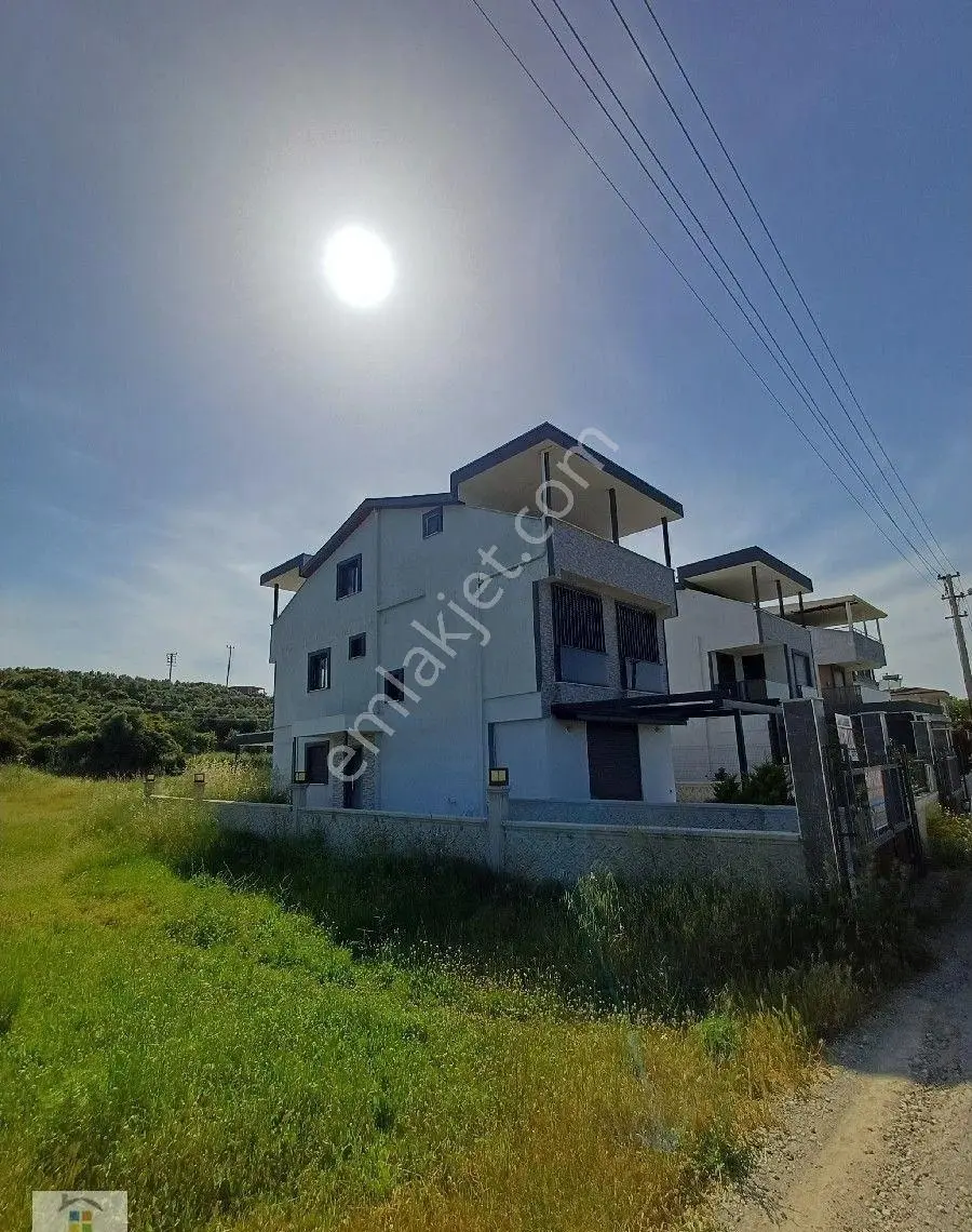 Müstaki Villa