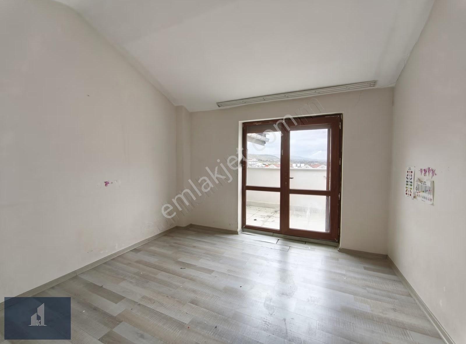 Kadir Dikici'den N.e.ü Tıp Karşısı Site İçi Dublex 5+1 Daire - Görsel 5