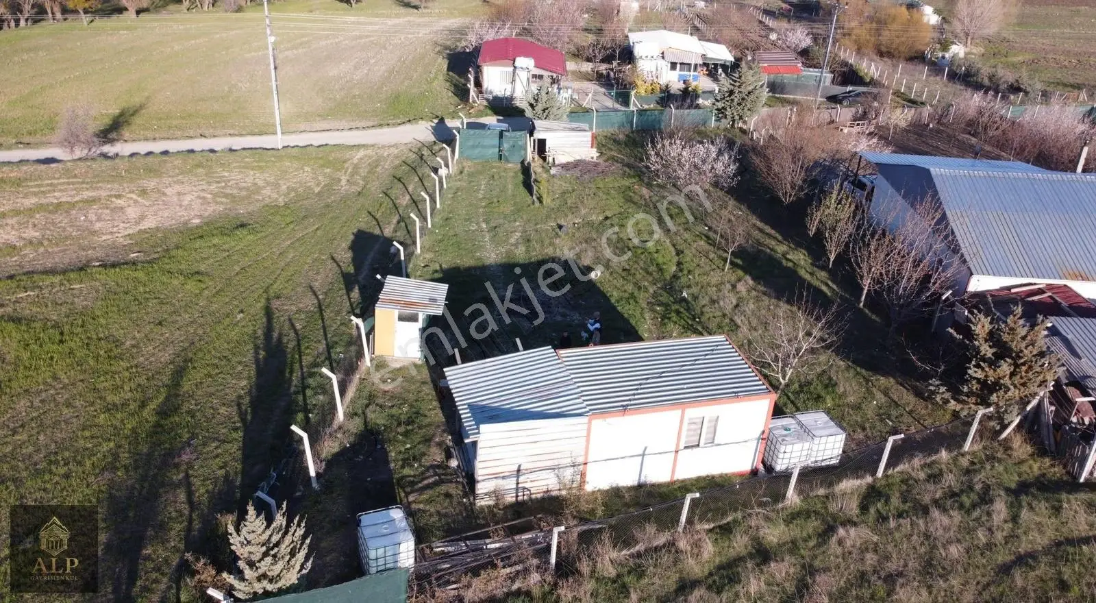 Alp Gayrimenkul'den Memlikde 881 M2 Telle Çevrili Bahçe - Görsel 3