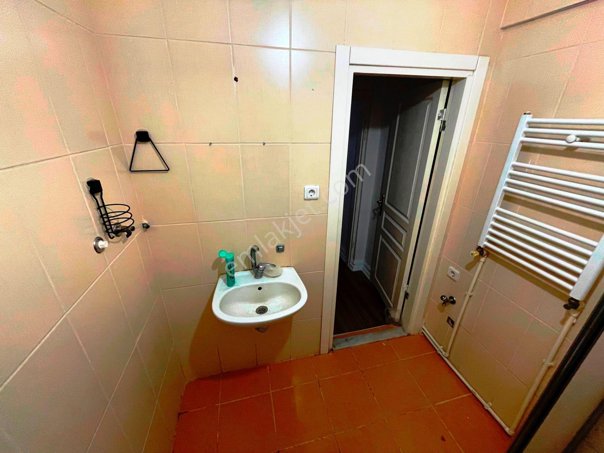 Üsküdar Nev Çarşı Avm Yakını 20.000 Tl Kiracılı 65m2 Satılık 1+1 - Görsel 22