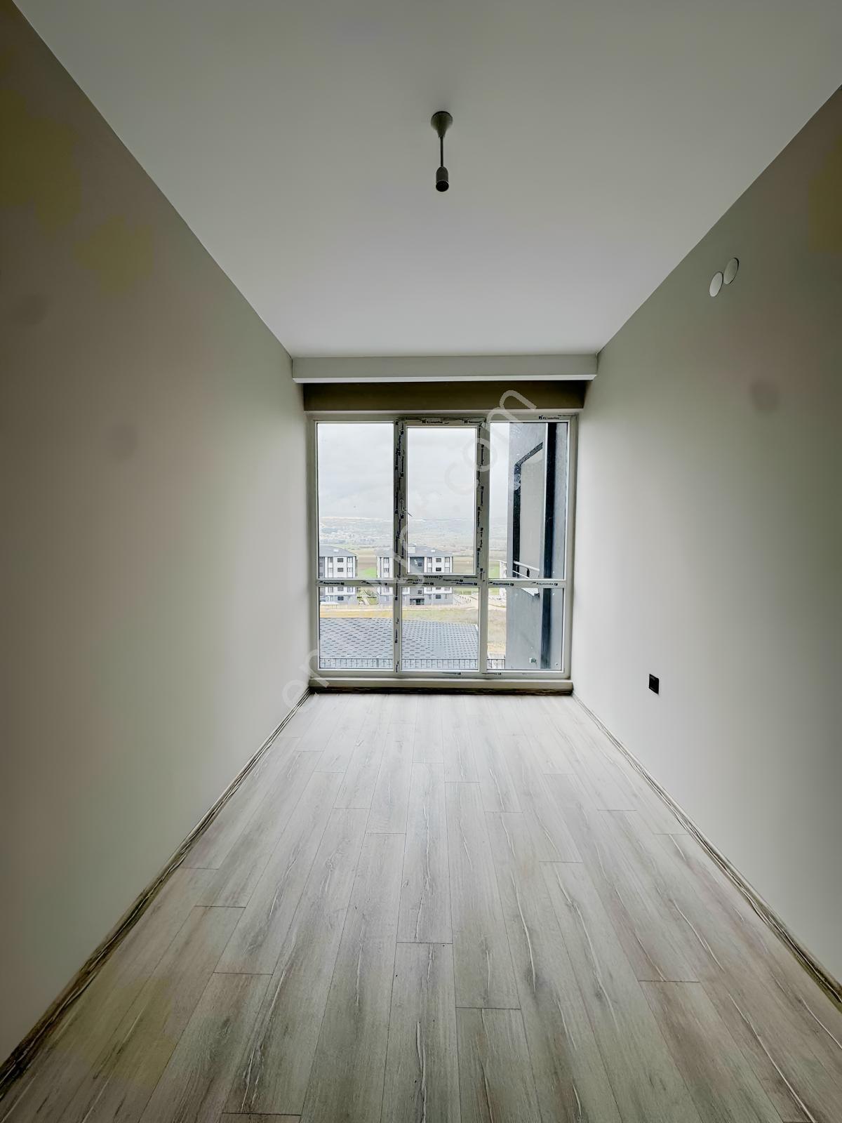 İnegöl Yunus Emre Mah.2+1,90m2,3.kat, Kapalı Havuz,satılık Daire - Görsel 12