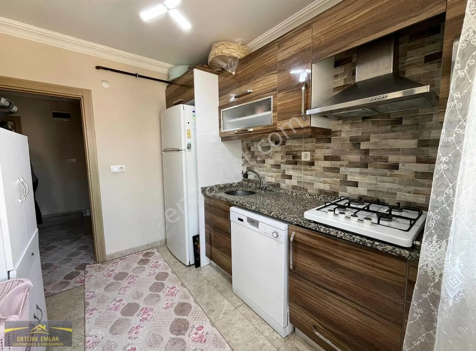 Ertürk Emlak'tan Atatürk Mah'de 2+1 90 M2 Ara Kat Daire - Görsel 4
