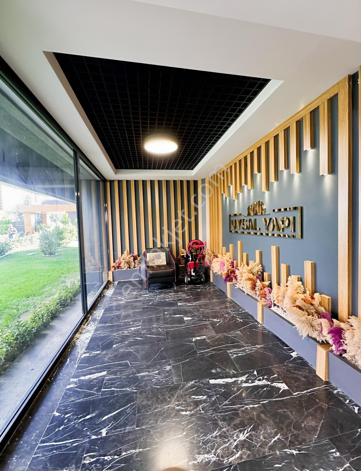 Redstone'dan Uysal Boulevard Sitesinde Bulvar Cephe 1+1 Daire - Görsel 5