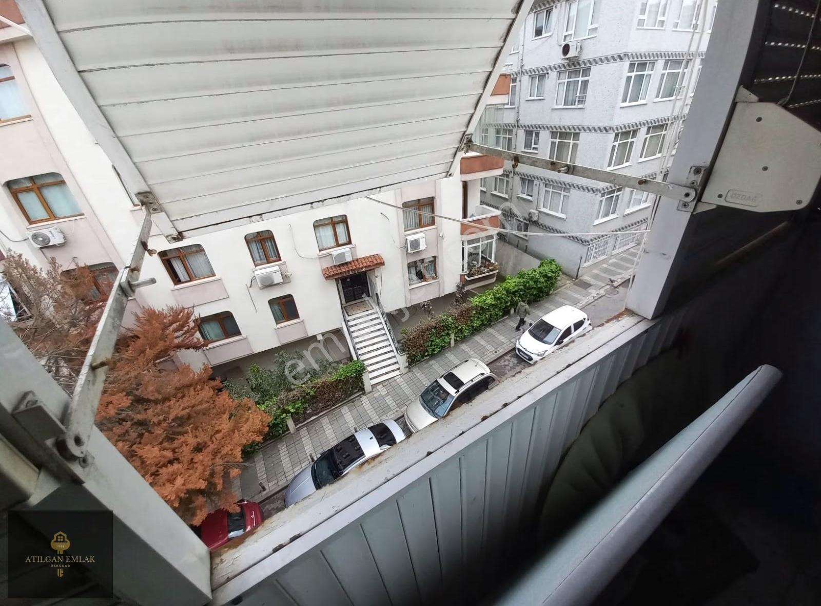 Zeynep Kamil Hastanesi'ne Yakın Kısmı Eşyalı Son Kat Daire - Görsel 18
