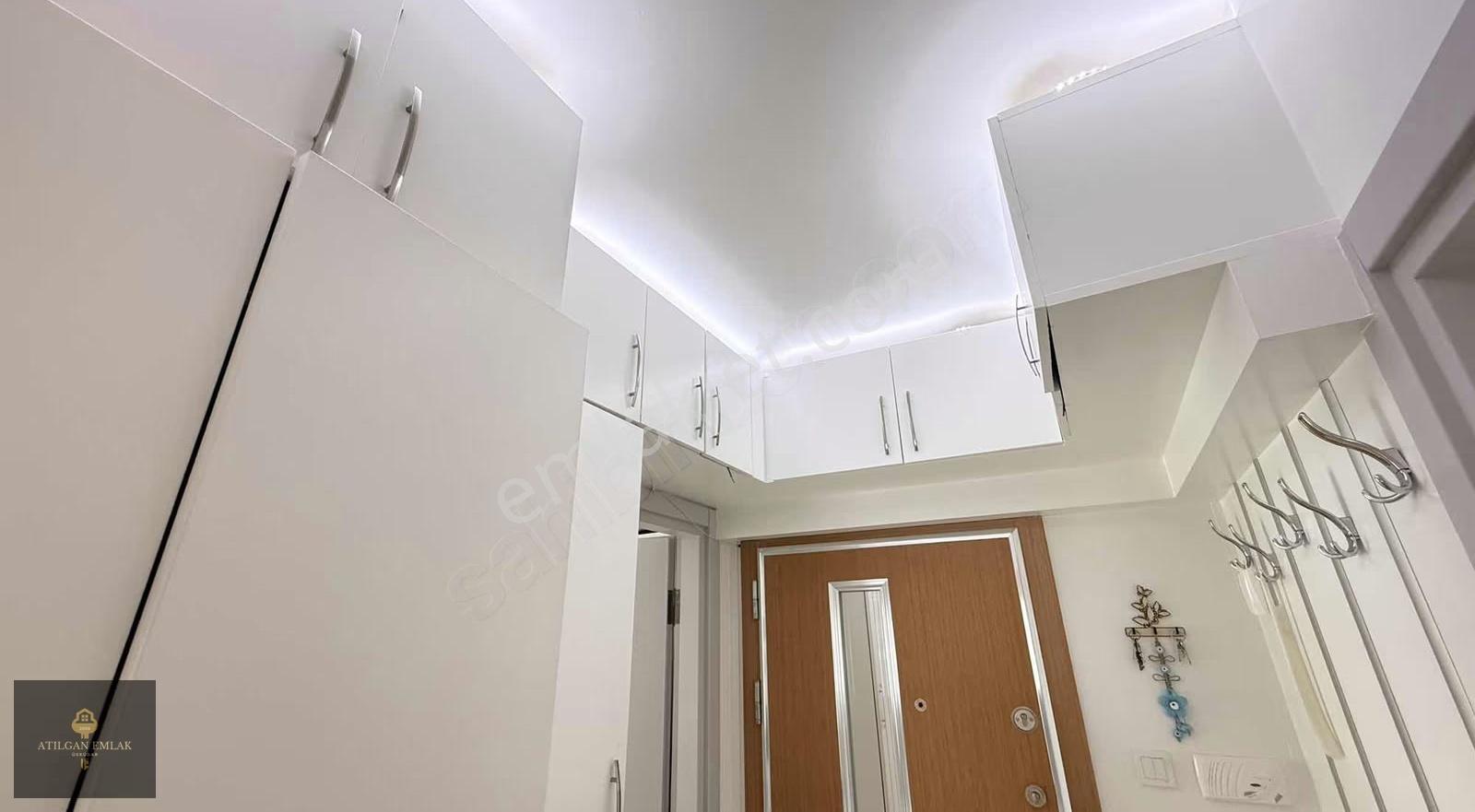 Üsküdar Merkezde 3.5+1 Özel Tasarım Panjurlu Balkonlu Daire - Görsel 28