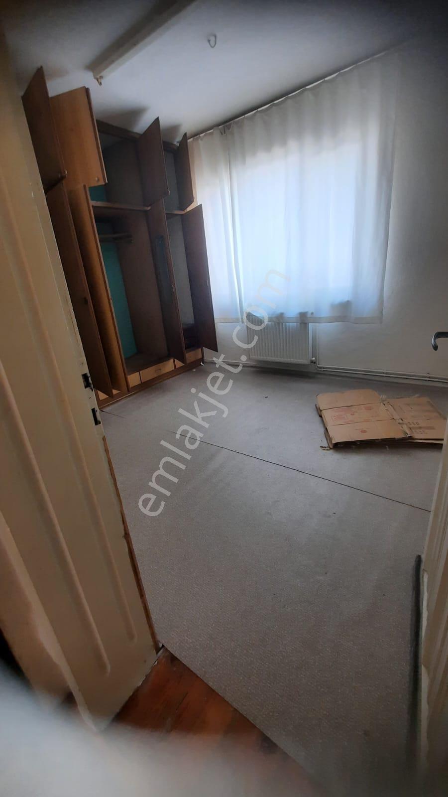Bursa Küplüpınar Merkezde 3+1 Kombili 2.kat Teraslı Daire Satılık - Görsel 15