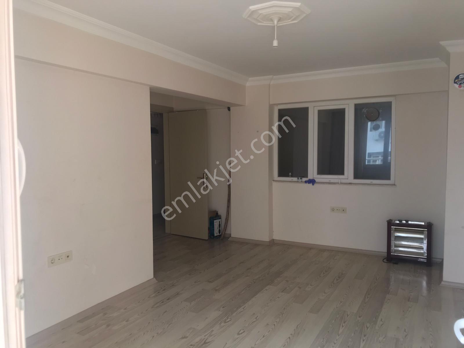 Fiyat Düştü! Öz Elit Emlak'tan Muradiye Mah. Satılık 2+1, Asansörlü Ara Kat Daire 3.500.000 Tl.