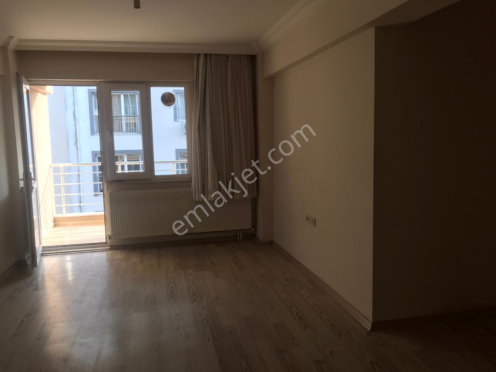 Fiyat Düştü! Öz Elit Emlak'tan Muradiye Mah. Satılık 2+1, Asansörlü Ara Kat Daire 3.500.000 Tl. - Görsel 12