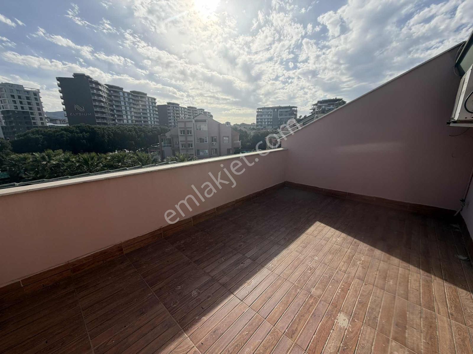 Özgün Gm'den - Güzelyurt'ta Doktorlar Sitesi 4+1 Kiralık Dubleks - Görsel 10