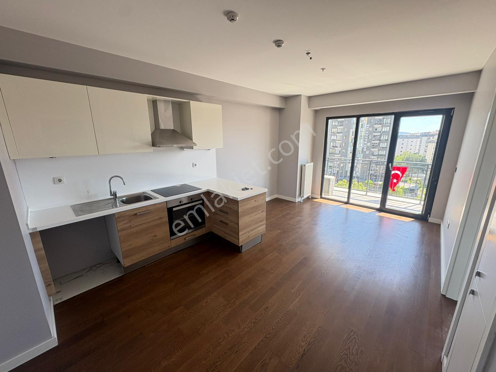 ▃artemin▃prava Kartal Sitesi'nde Ön Cephe Balkonlu 60m² Lüks 1+1 - Görsel 3