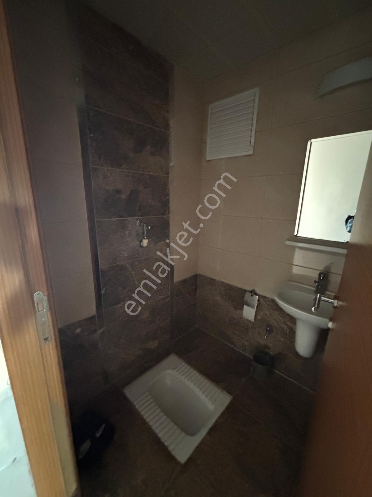 Emlak Konut'dan 2.etap Ara Kat 2+1 Yıllık Kiralık Daire - Görsel 15