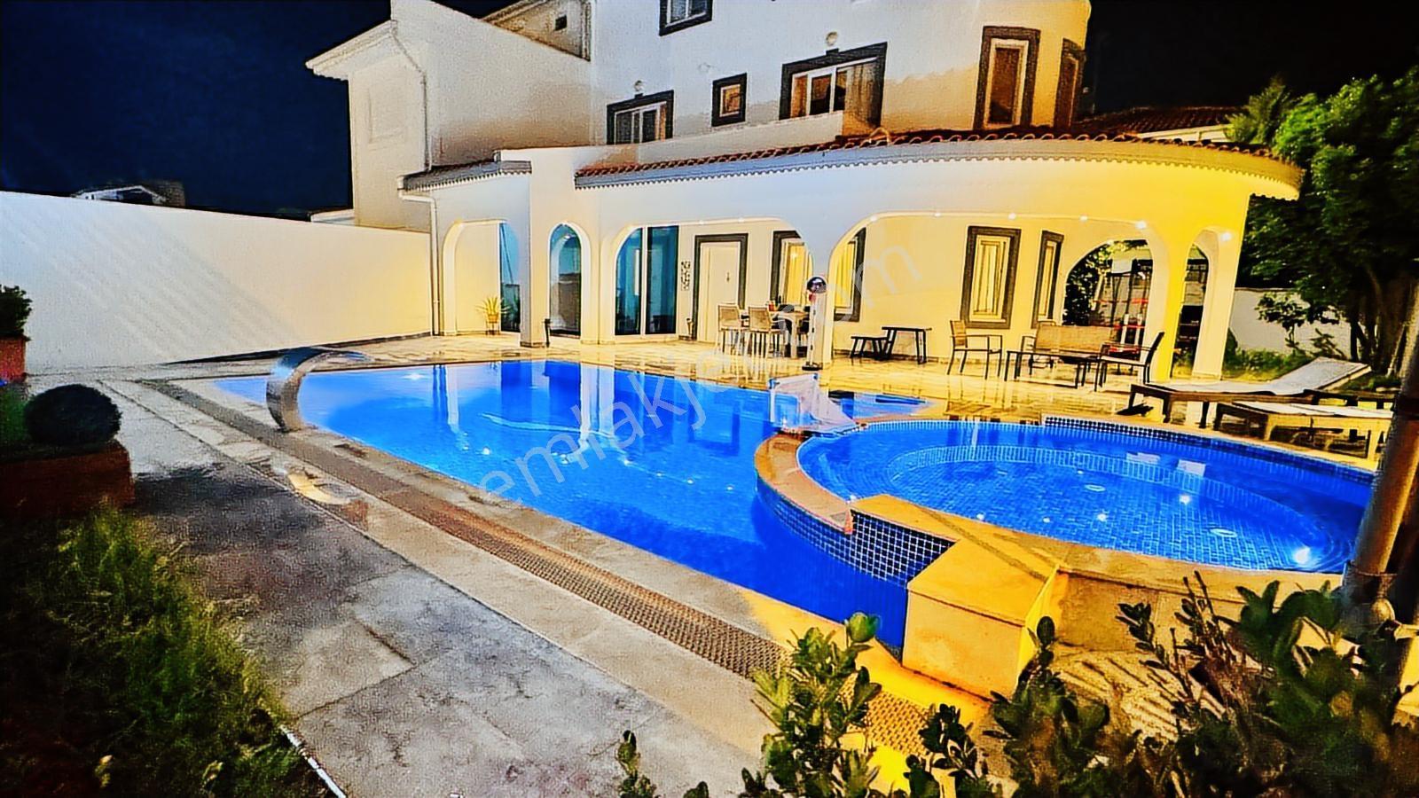 Kiralık Lüks Özel Havuzlu 3+1 Villa - Görsel 12