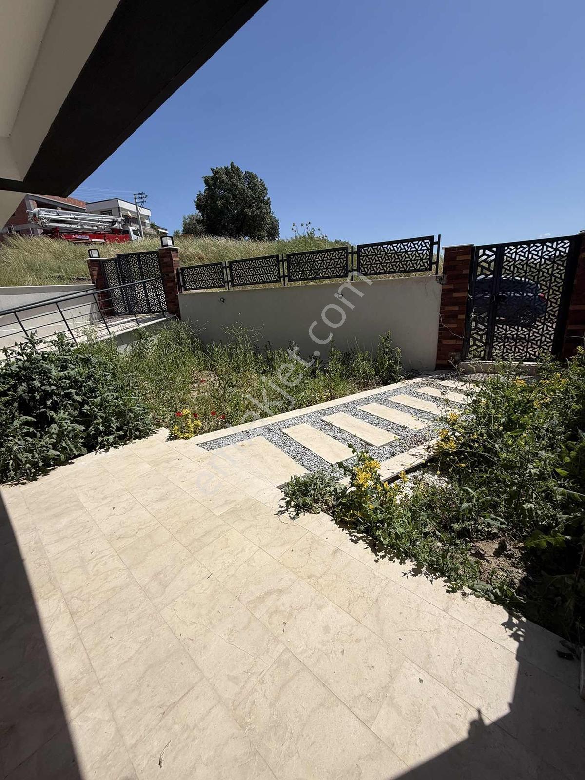 Bergama'nın En Prestijli Bölgesinde Satılık 3+1 Villa - Görsel 19