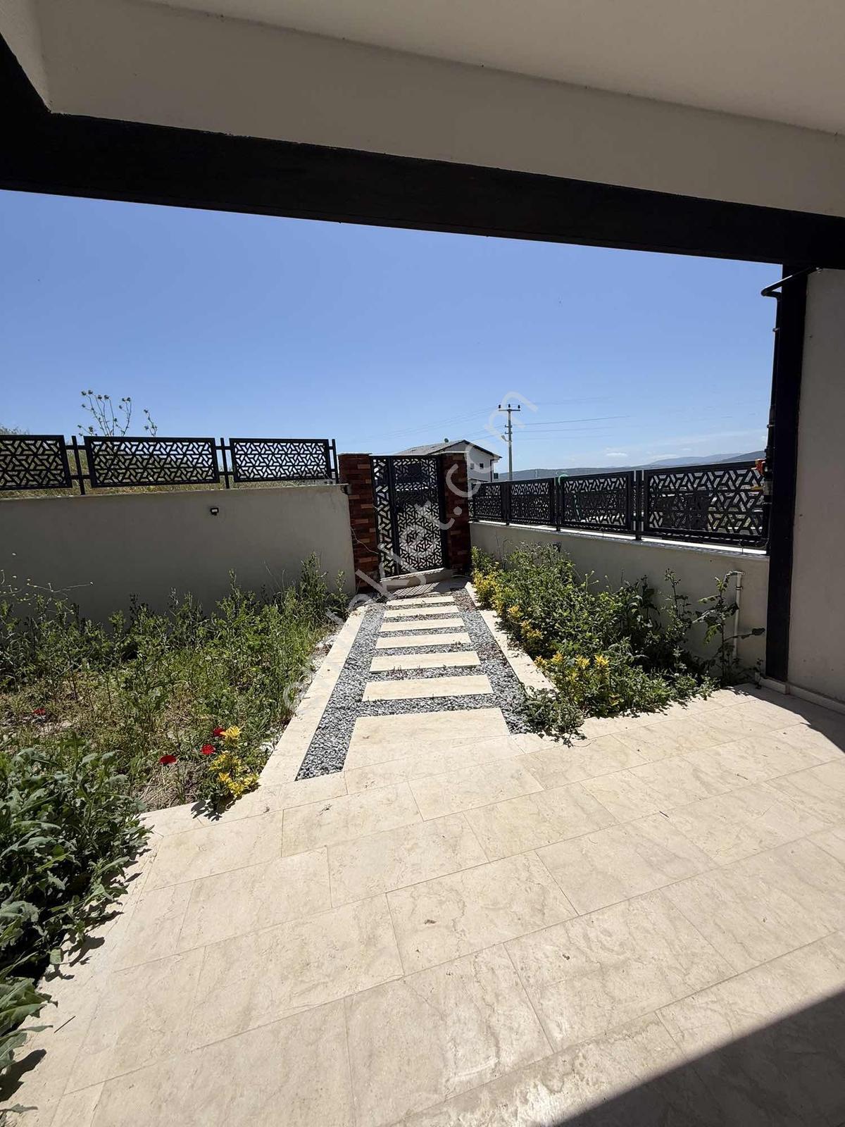 Bergama'nın En Prestijli Bölgesinde Satılık 3+1 Villa - Görsel 17