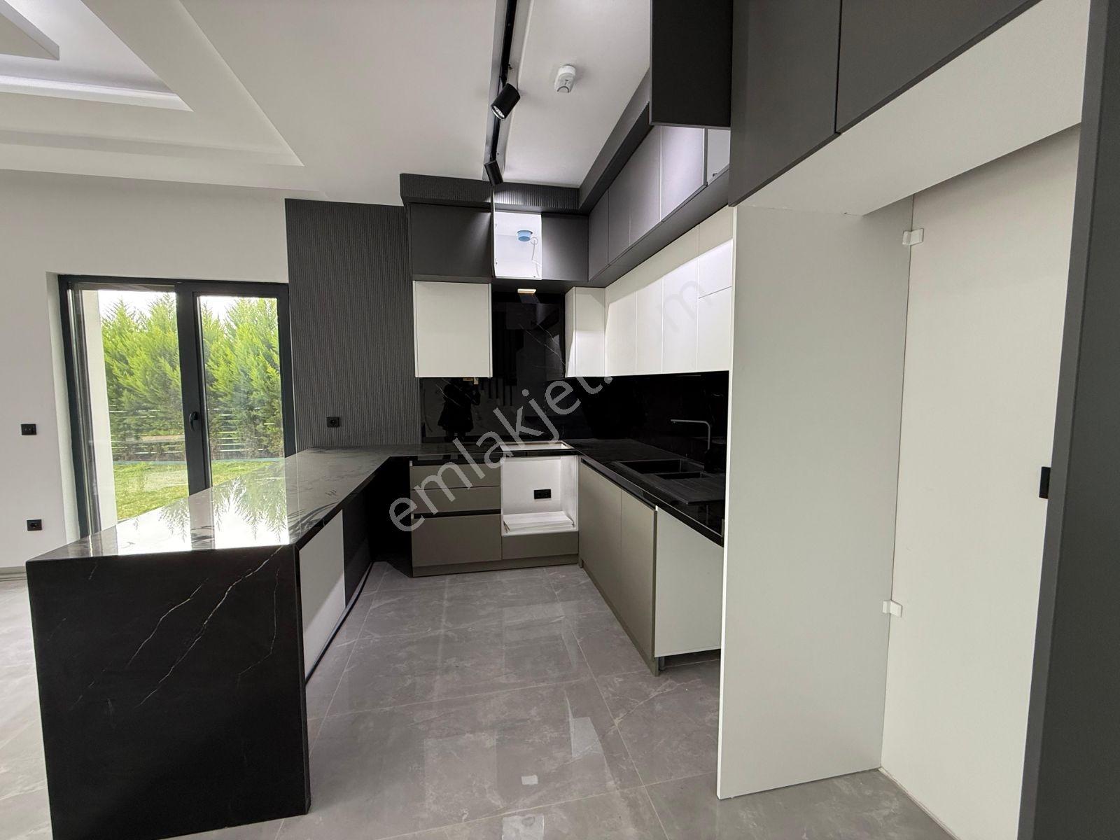 Naciye Arapoğlu'ndan Ultralüks Emsalsiz Havuzlu Saunalı Villa - Görsel 24
