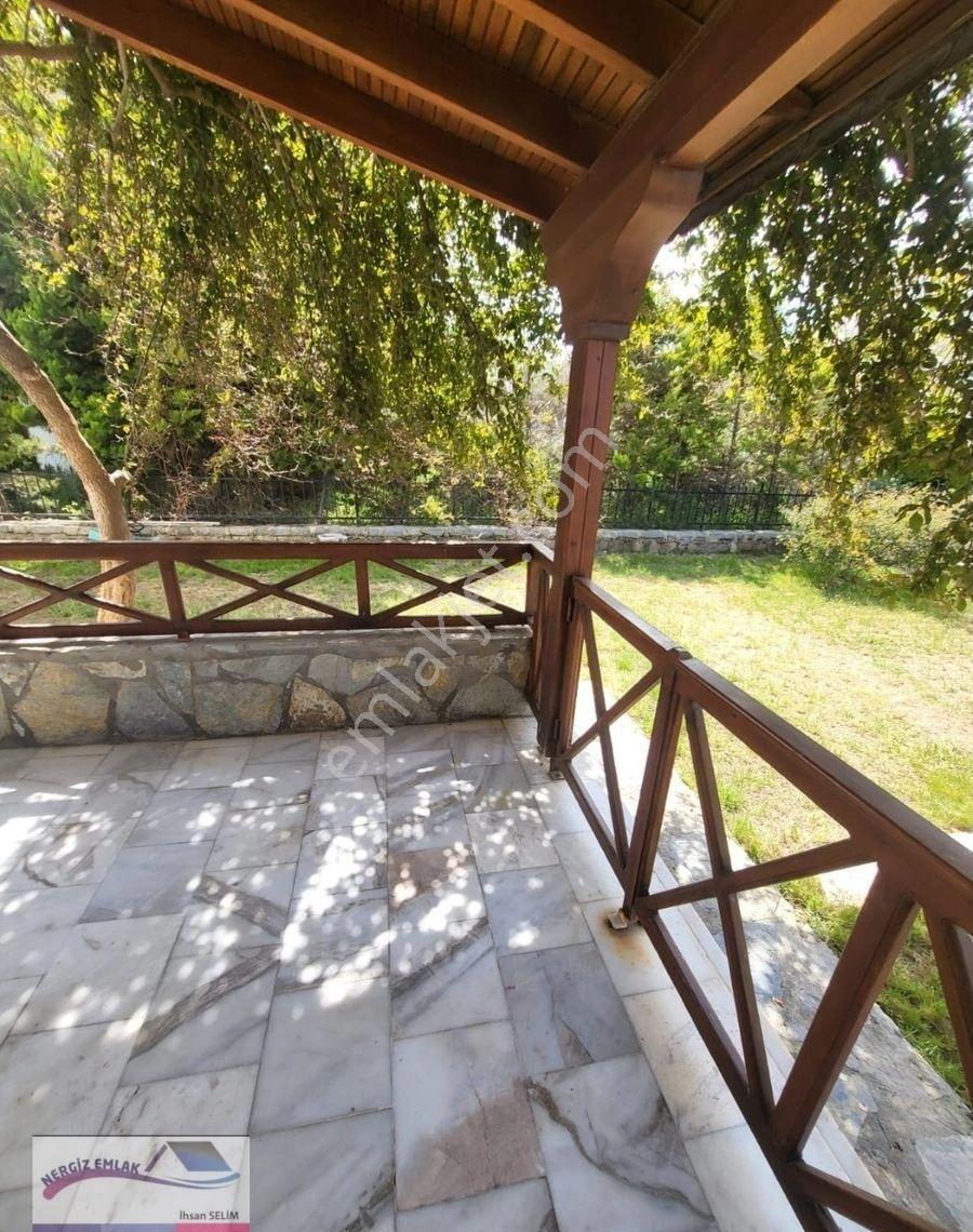 Adabükü Başko Sitesinde 4+1 Geniş Bahçeli Satılık Yazlık - Görsel 26