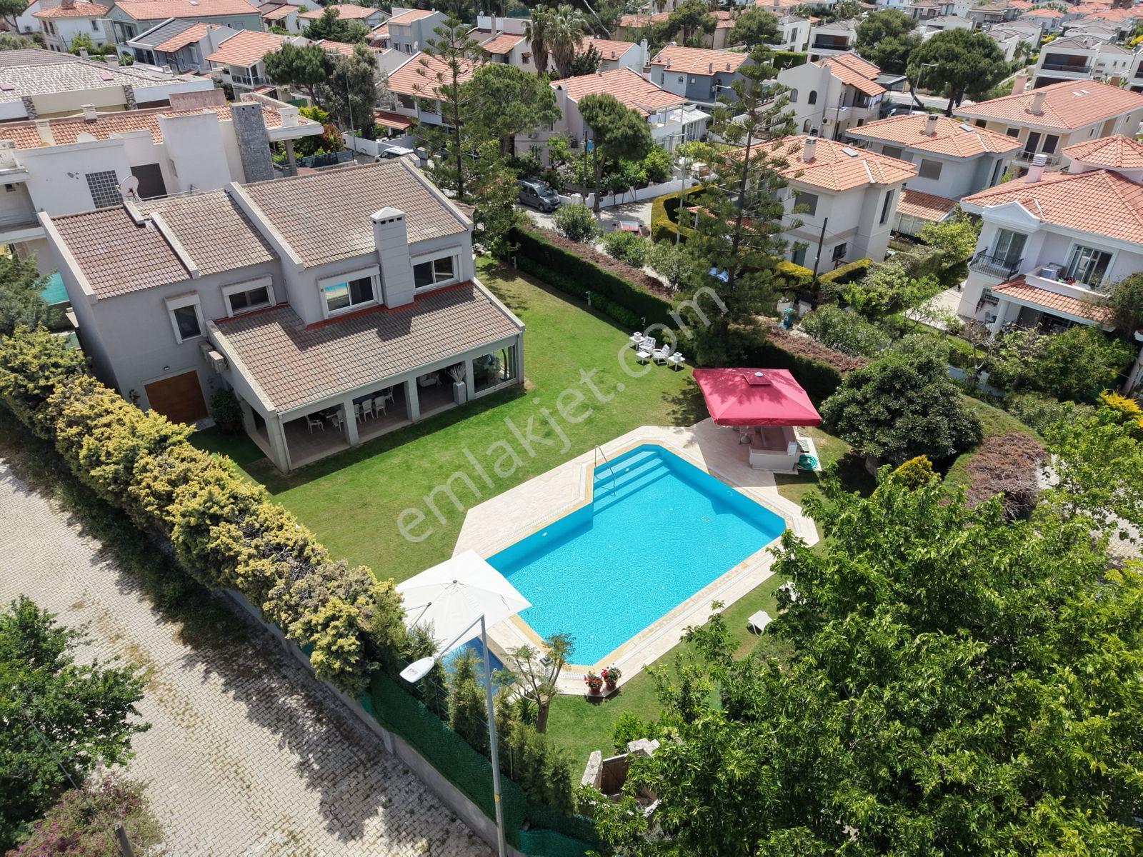 Çeşme Alaçatı Çarşıya Yakın 1 Dönüm Arsa İçerisnde Satılık Villa - Görsel 8