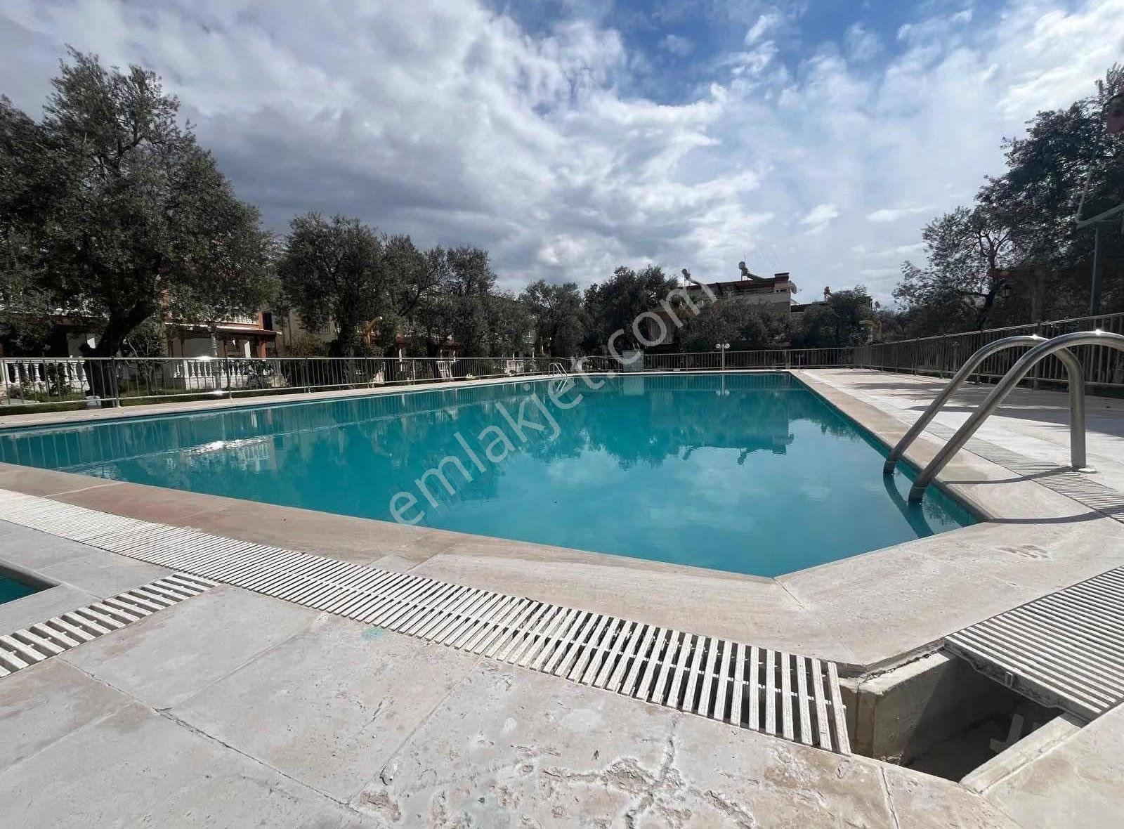 Akçay Köşemden Gürede 3+1 Havuzlu Eşyalı Kiralık Tripleks - Görsel 8