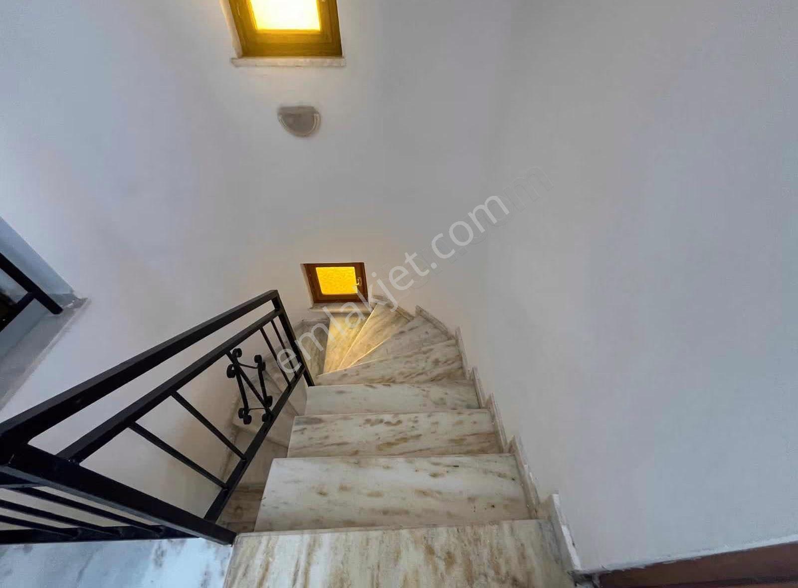 Akçay Köşemden Gürede 3+1 Havuzlu Eşyalı Kiralık Tripleks - Görsel 15